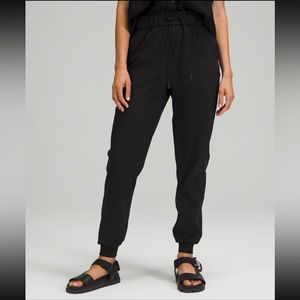 Lululemon High Rise Jogger | 2